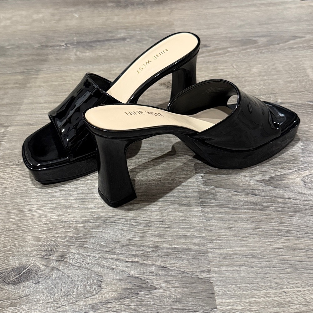 Nine West Black Patent Platform Mule Heels Size 7 - Picture 2 of 2